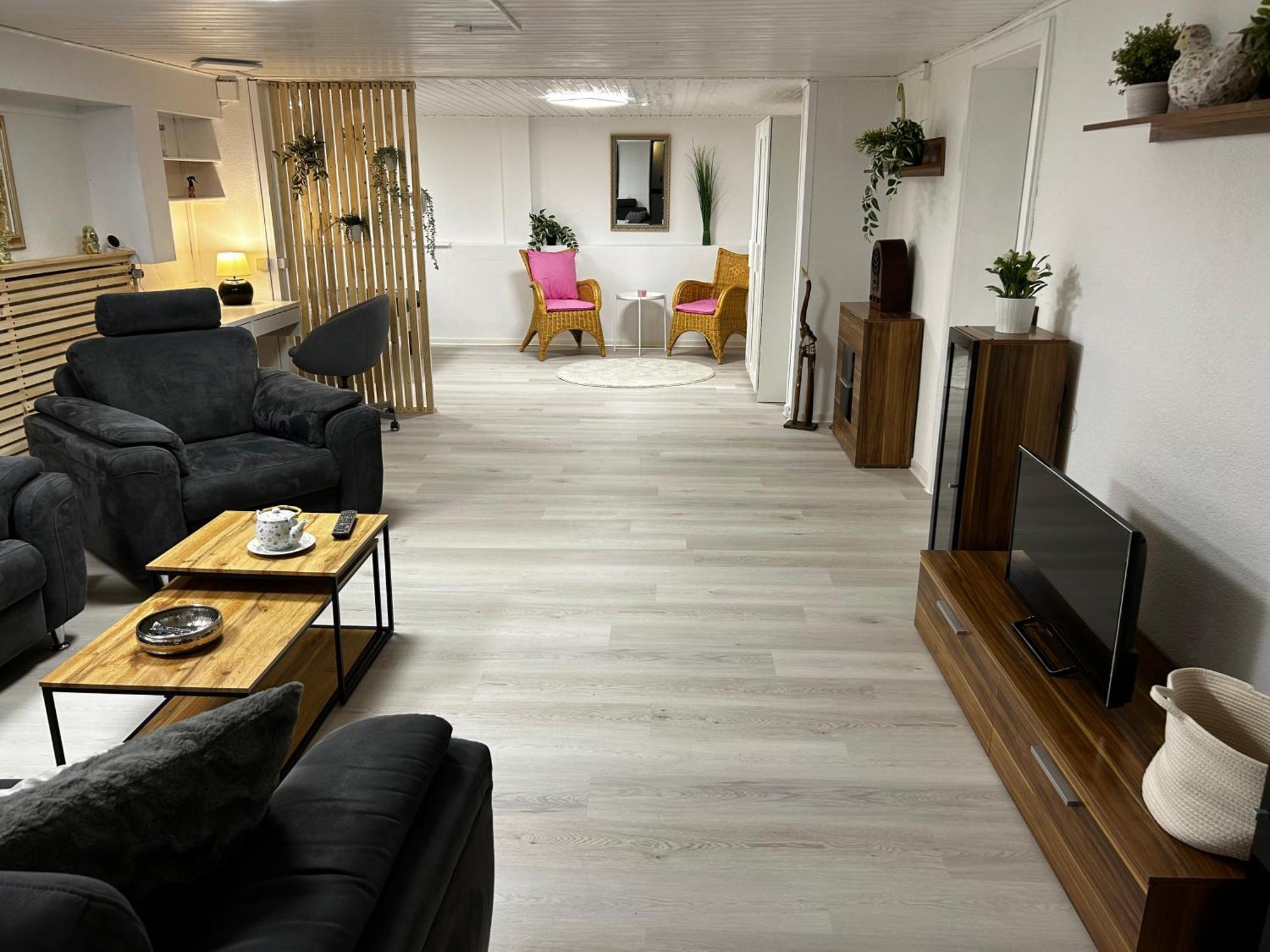 Guidos Place Souterrain Apartment Weissenthurm Экстерьер фото
